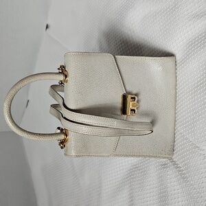 LEATHER CROSSBODY BAG IN CREAM